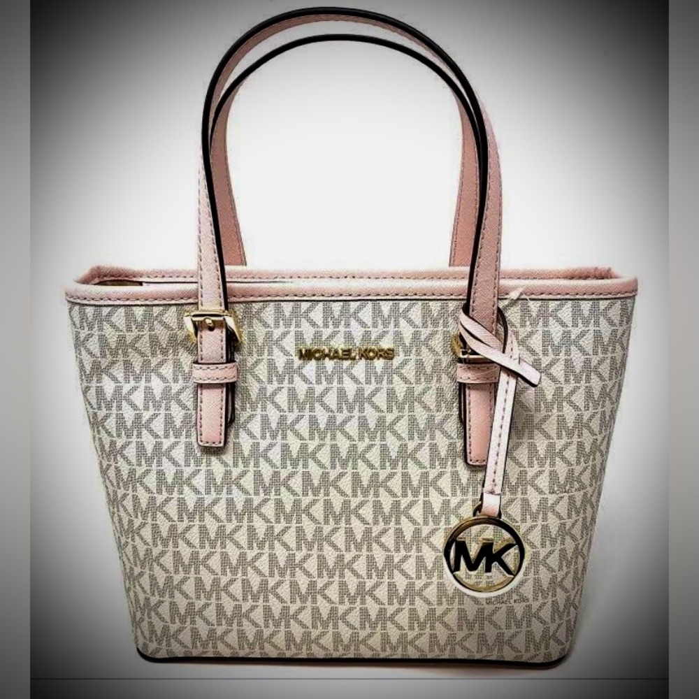 MICHEAL KORS JET SET SIGNATURE TOTE with SATIN DUST BAG